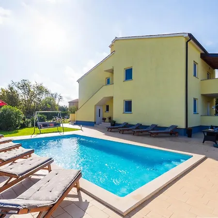 Villa Beautiful Rampic With Private Pool Near The In Fazana