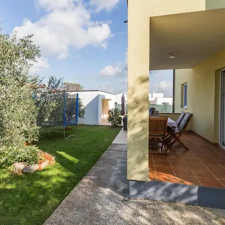 Beautiful Rampic With Private Pool Near The In Fažana