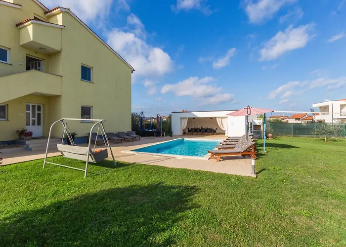 Villa Beautiful Rampic With Private Pool Near The In