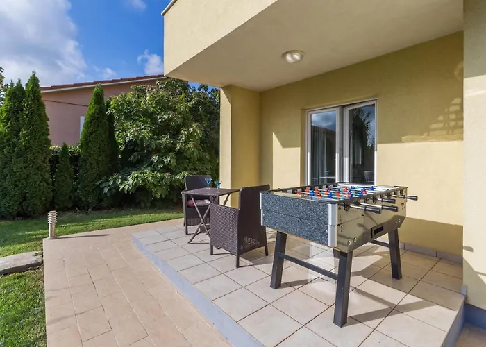 Villa Beautiful Rampic With Private Pool Near The In Fažana