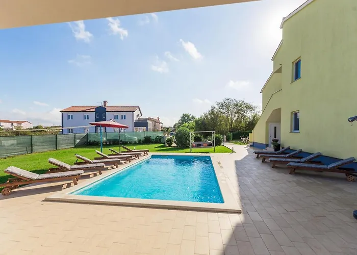 Villa Beautiful Rampic With Private Pool Near The In *